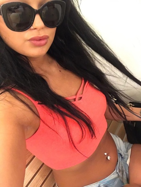 Baklali Slav Güzeli ve Zarif Escort Bayan Ebru